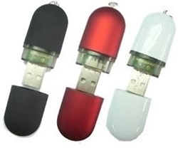 Obrázky: Červený USB flash disk v tvare kapsule, 4GB