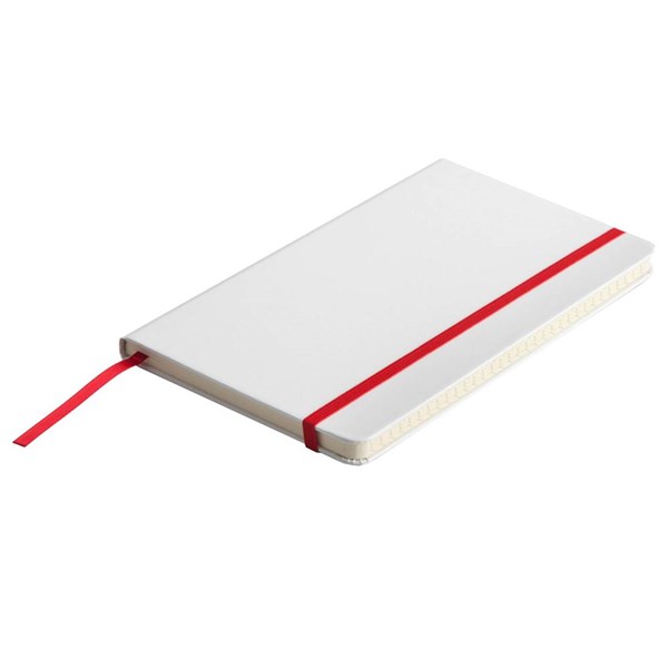Obrázky: Biely blok A5, červená elastická páska, linajky