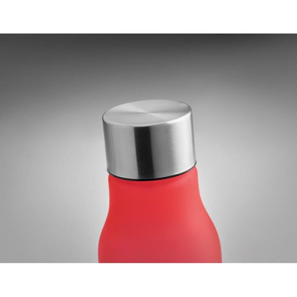 Obrázky: Červená fľaša z RPET, pogumovaná úprava, 600ml, Obrázok 4