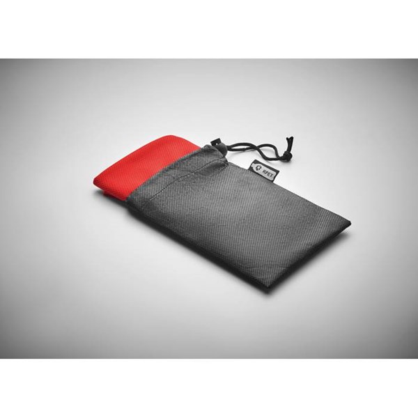 Obrázky: Červený RPET uterák v čiernom puzdre, Obrázok 5