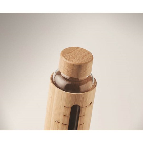 Obrázky: Sklenená fľaša s bambusovým krytom, 600ml, hnedá, Obrázok 5