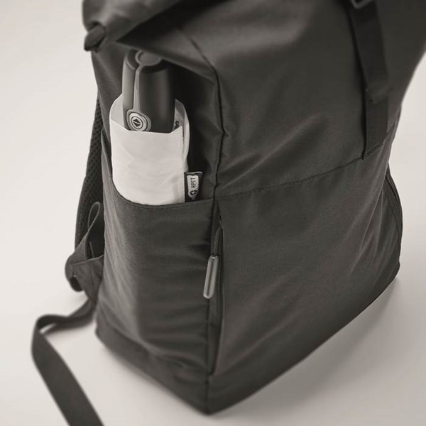 Obrázky: Čierny rolovací ruksak na notebook z 300D RPET PE, Obrázok 5