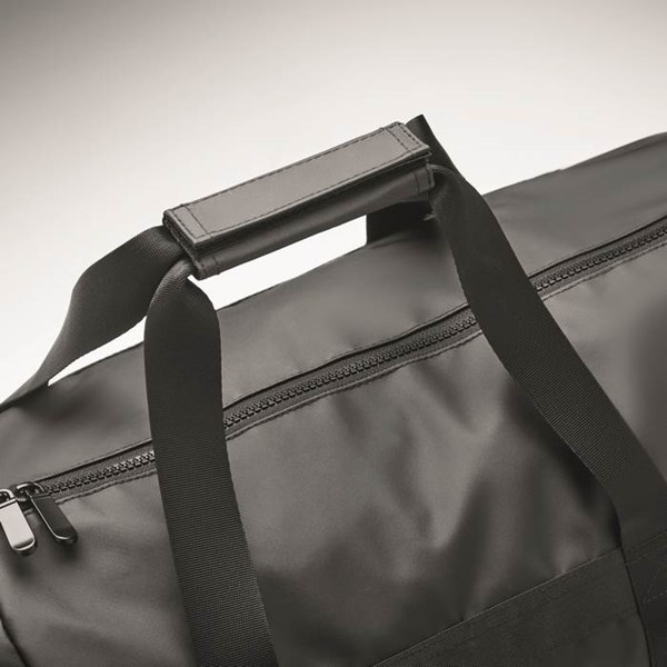Obrázky: Čierna športová taška z tarpaulínu, bočné vrecko, Obrázok 8