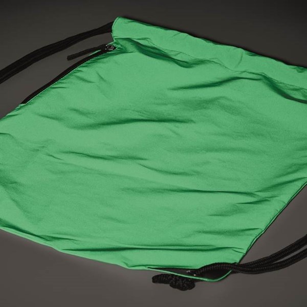 Obrázky: Zelený lesklý sťahovací ruksak, bočné vrecko, Obrázok 5