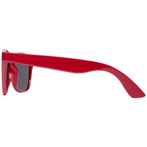 Obrázky: Červené slnečné okuliare z oceánskeho plastu, Obrázok 4