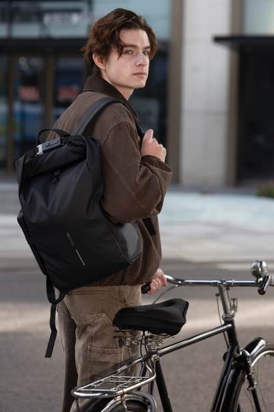 Obrázky: Voči vode odolný rolovací ruksak aj na bicykel, Obrázok 17