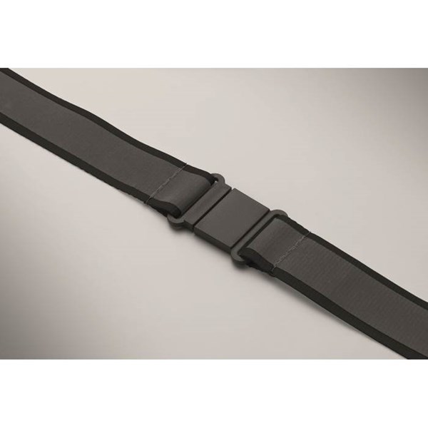 Obrázky: Reflexná šnúrka 25mm z RPET, čierna, Obrázok 4