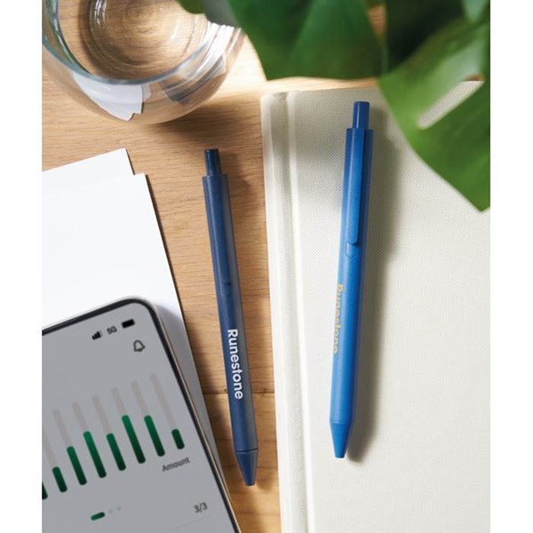 Obrázky: Kráľovsky modré pero zo slamy a plastu, Obrázok 7