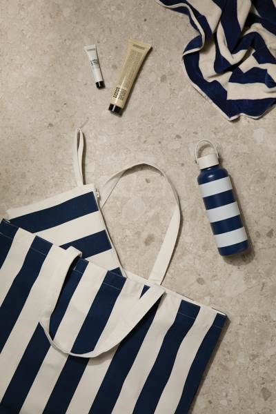 Obrázky: VINGA fľaša z rec. nehrdzav.ocele, 600 ml,tm.modrá, Obrázok 5