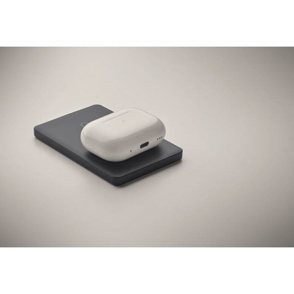 Obrázky: Tmavomodrá magnetická powerbanka 5000mAh 15W, Obrázok 7