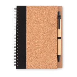 Obrázky: Zápisník a pero z recyklovaných materiálov