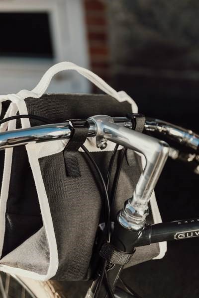 Obrázky: Čierna chladiaca taška VINGA Sortino aj na bicykel, Obrázok 7