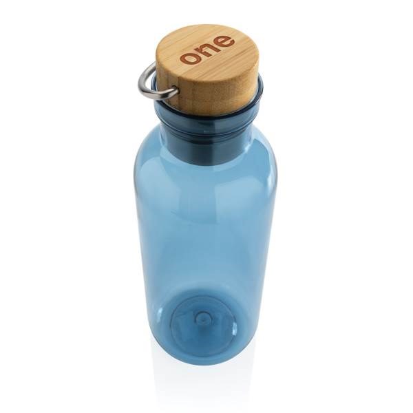 Obrázky: Fľaša z RPET s bambusovým viečkom a madlom modrá, Obrázok 5