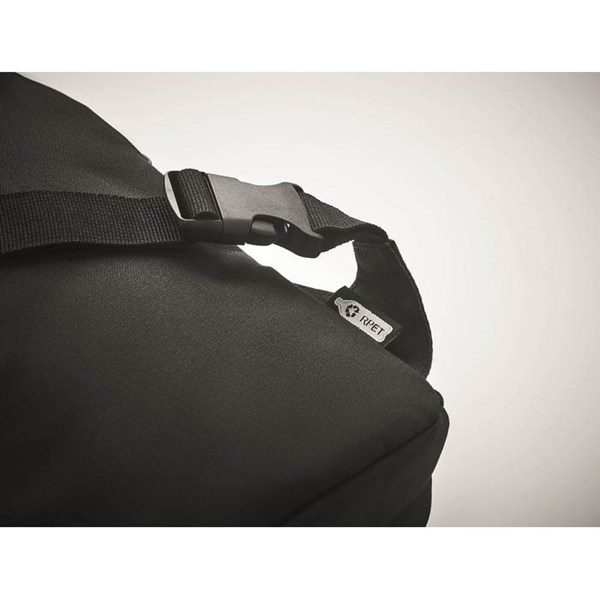 Obrázky: Čierny crossbody ruksak z RPET, Obrázok 2